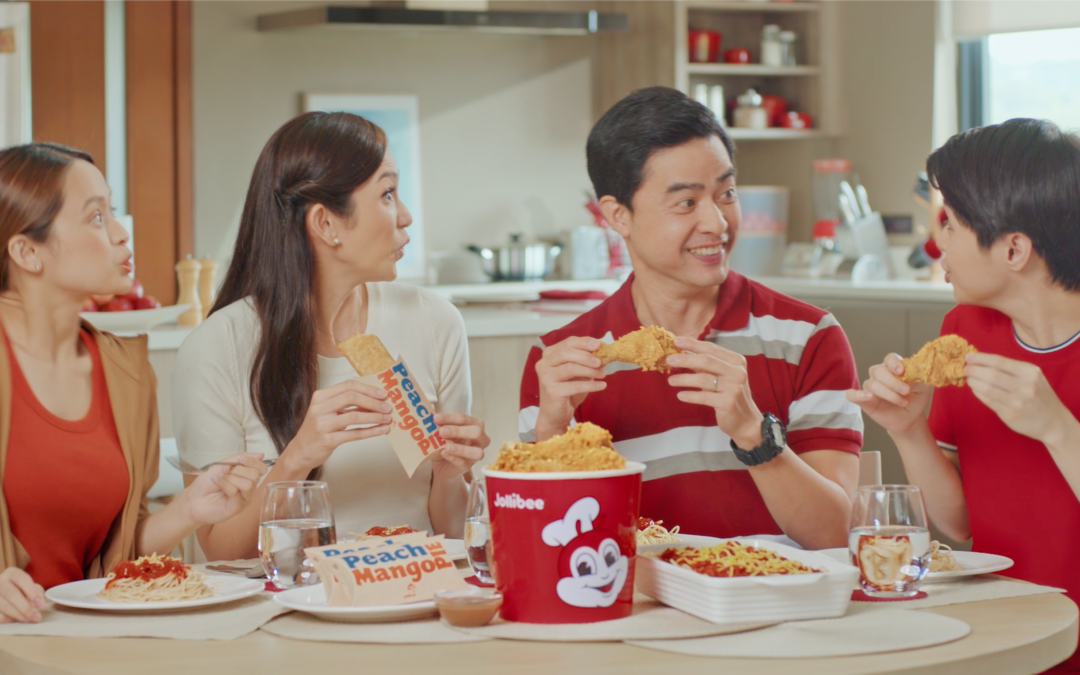 JOLLIBEE CHICKENJOY BUCKET TREAT TVC USA